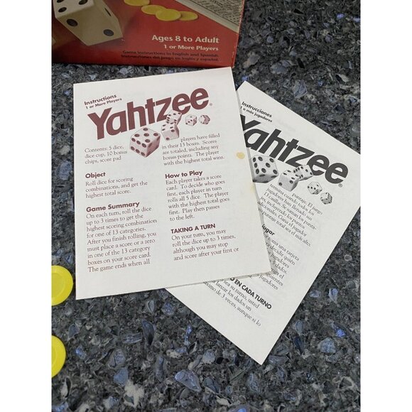 Yahtzee Dice Board Game Vintage 1996 MB Milton Bradley Score Cards vintage game - Picture 4 of 10